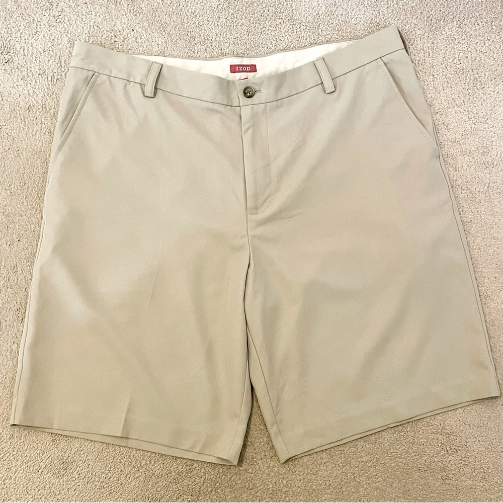 IZOD Men’s flat front Chino Khaki Tan Dress Shorts Size 40 Preppy Casual